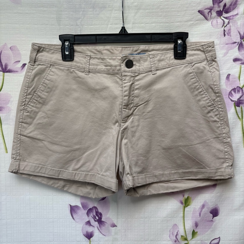 GAP Tan Khaki Skinny Boyfriend Mid Rise Shorts